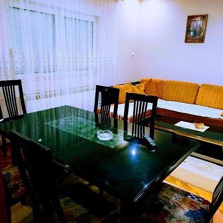 Stan Na Dan J & M Apartman Versec Kültér fotó