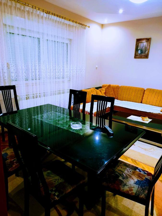 Stan Na Dan J & M Apartman Versec Kültér fotó