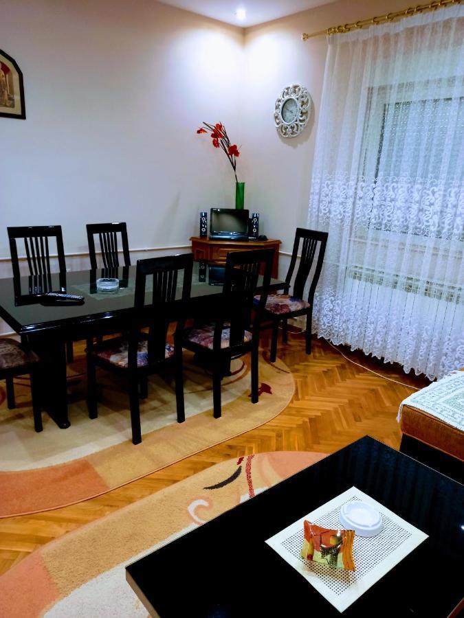 Stan Na Dan J & M Apartman Versec Kültér fotó