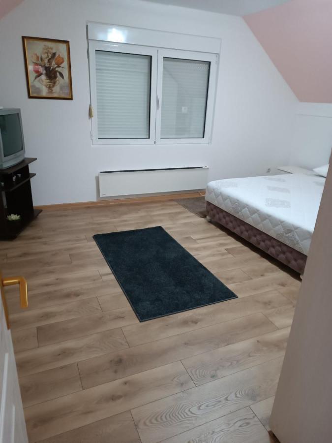Stan Na Dan J & M Apartman Versec Kültér fotó